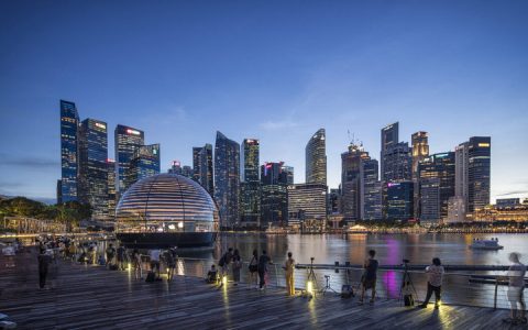 纽约时报双语：足不出户行天下：如何假装在新加坡